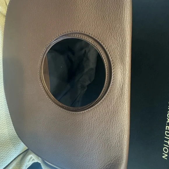 Balenciaga Cream Canvas Tote with Brown Leather Circle Handle - Picture 3 of 11